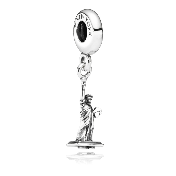 Charms Statue De La Liberte a 39 euros