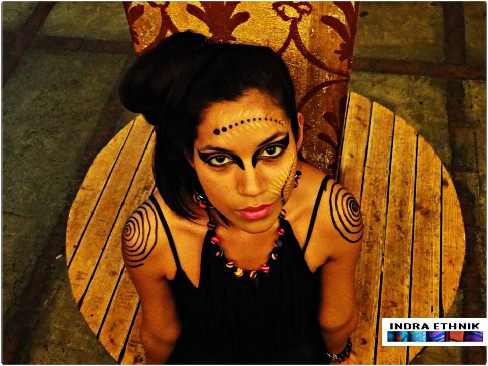 249043_304106739679527_801994174_n