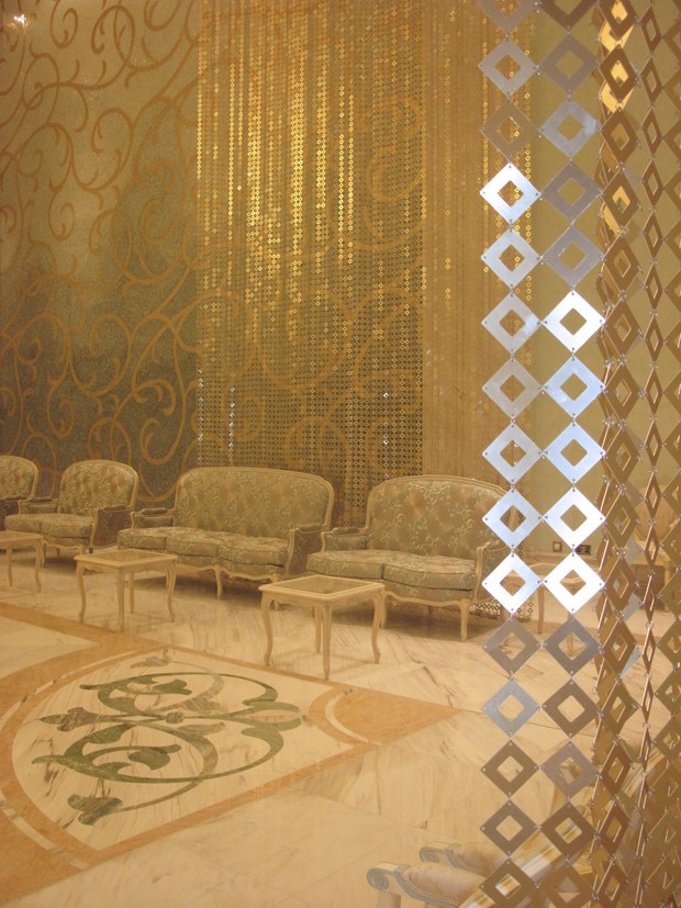 AbuDhabi-moinsjaune (Copier)