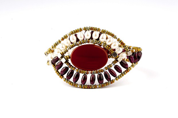 Br Eye red onyx garnet (Copier)