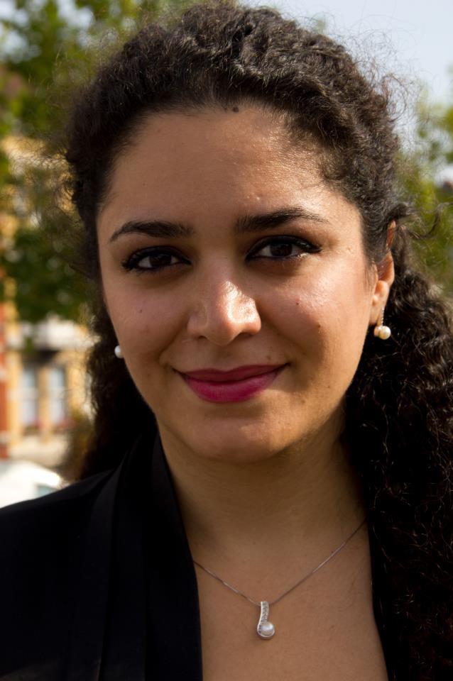 321153_2733189408647_412514551_n