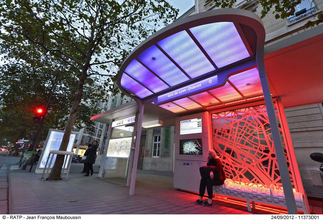 STATION BUS OSMOSE DE NUIT