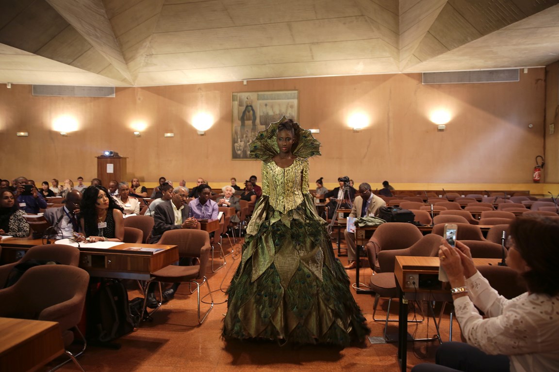 WAFAA LAHLA FIMA PRESS CONFERENCE AT UNESCO, PHOTO COURTESY OF UNITED FASHION FOR PEACE COPYRIGHT GABRIELLE BIRNHOLZ 9W5A0910 (Copier)