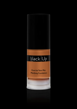 maquillage-des-peaux-noires-fond-de-teint-black-up-4633895spncx