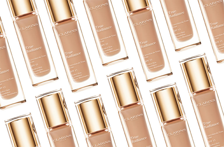 makeup-maniac-foundations-clarins
