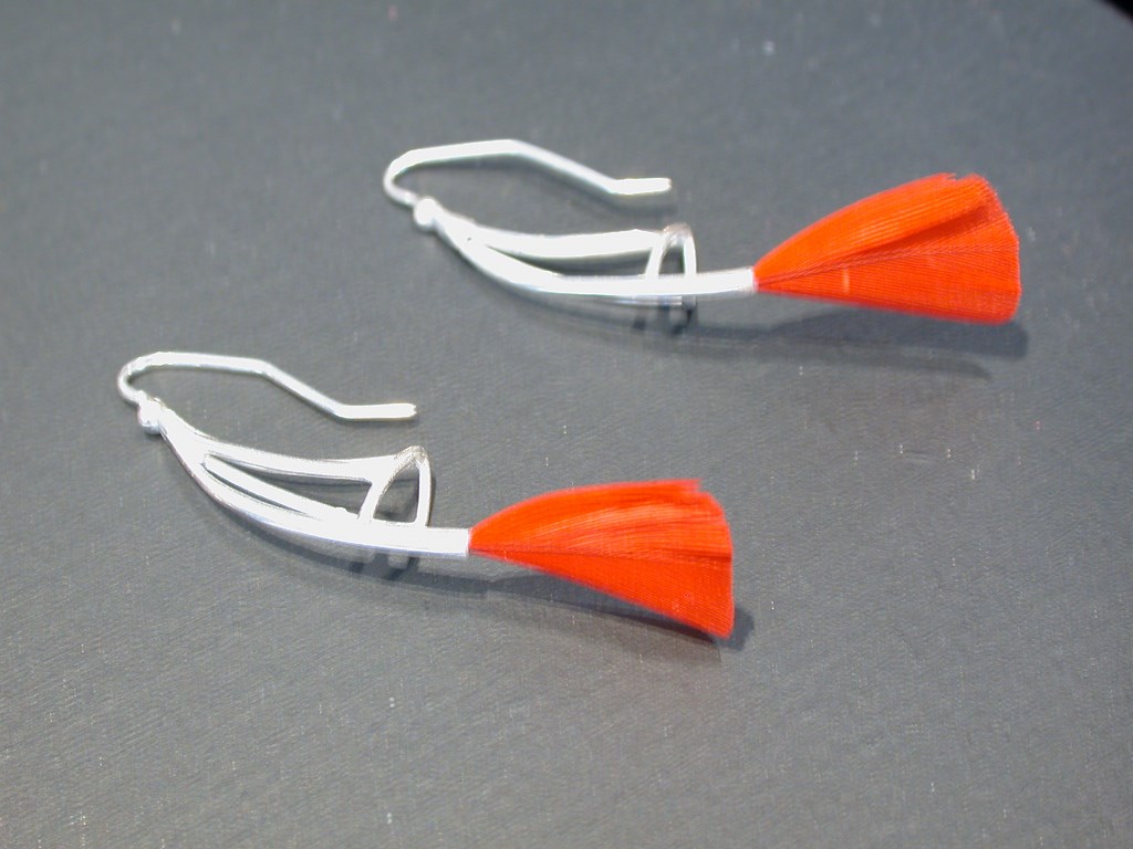 BO A16 Argent et plumes 115 euros