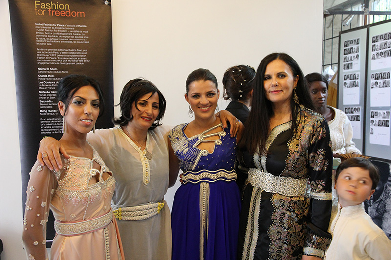 à drte UFFP présidente Fériel Berraies Guigny les modeles UFFP et la designer Naima Abed Caravane Fashion for Freedom UFFP Ithemba au Viaduc des Arts photo Diane Cazelles UFFP productions