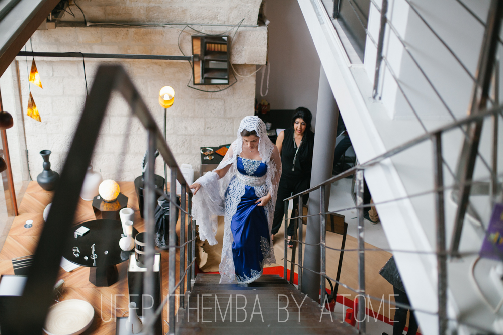 répétitions Marina notre modèle porte une Robe Ouarda Helli, en contrebas Ouarda Helli