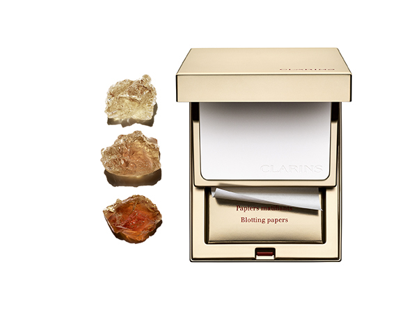 clarins_2017_nature_morte_pore_et_matite_compact_et_gomme_d_acacia