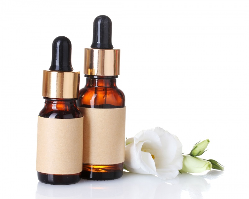 Essentiele-olien-flesjes_102383029_0