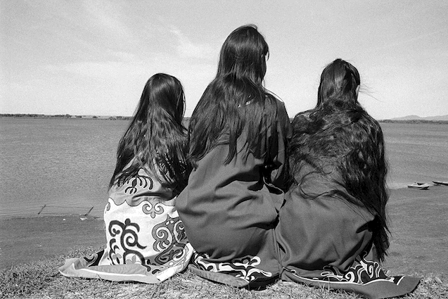 BD.1©Claudine Doury_Peuples de Sibérie.Jeunes filles oultches, Boulava, fleuve Amour.
